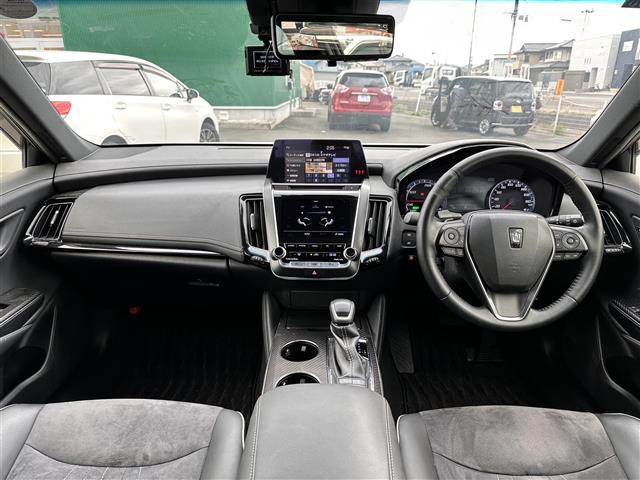 クラウンハイブリッド 2.5 RS アドバンス