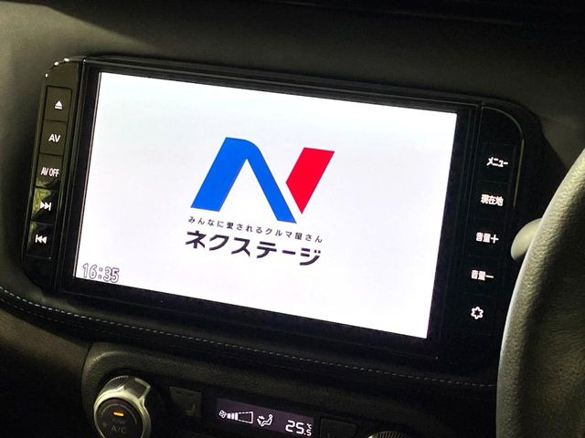【純正9型ナビ】人気の純正ナビを装備。オーディオ機能も充実しており、Bluetooth接続すればお持ちのスマホやMP3プレイヤーの音楽を再生可能!毎日の運転がさらに楽しくなります!!