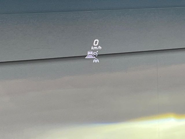 ���w�b�h�A�b�v�f�B�X�v���C:���݂̑��x�⑖�s�����f�W�^���\���ŉ^�]�ȑO���̃K���X�ɓ��e!�^�]���A���������炳���K�v�ȏ����m�F�ł���̂łƂ��Ă��֗��ň��S!