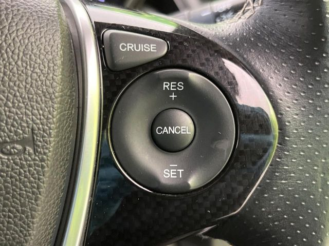 �y�N���[�Y�R���g���[���z�������H�����N���N���s�B�A�N�Z���𗣂��Ă���葬�x�ő��s���ł��A�������^�]���̕��S���y��!�����E�������ȒP�ȃX�C�b�`����Œ����ł��܂��B