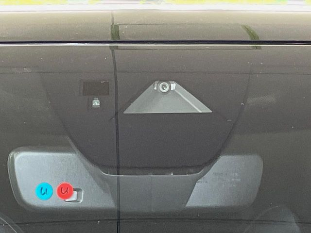 ���s���ɑO���̎ԗ�����F�����A�Փ˂������Ȏ��͌x��ƃu���[�L�ŏՓˉ���Ɣ�Q�y�����A�V�X�g�B�����S�Ƀh���C�u�����y���݂��������܂��B