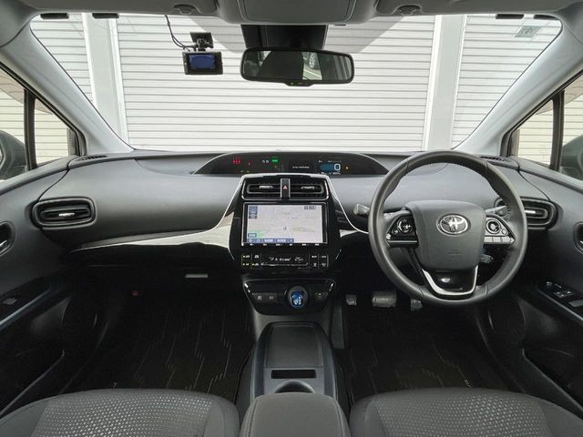 プリウス1.8 S セーフティ プラスII