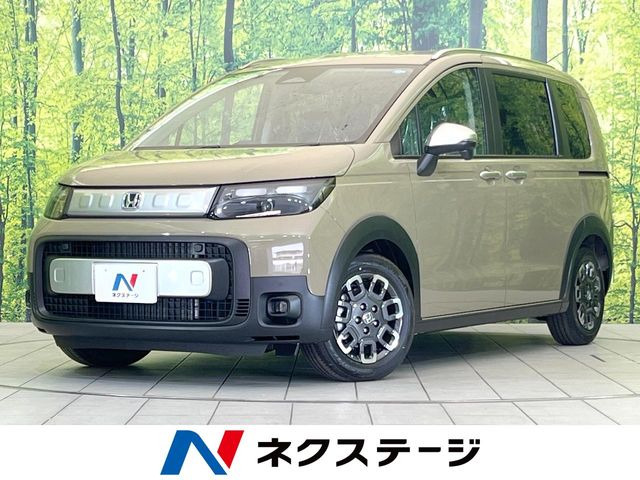 フリード1.5 e:HEV クロスター