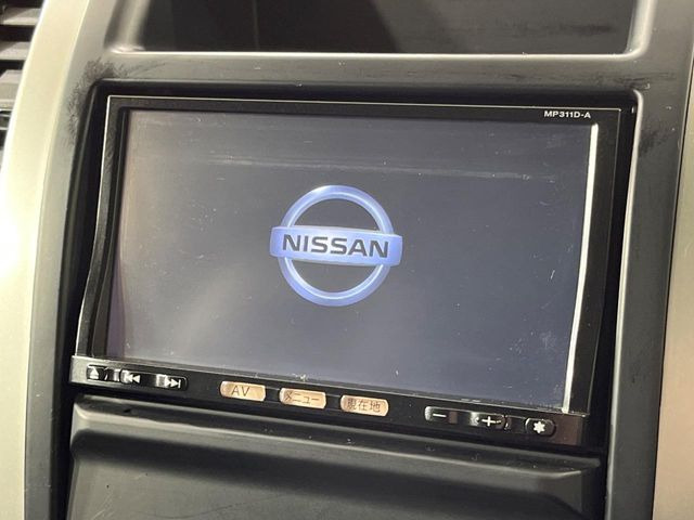 �y�����i�r�z�l�C�̏����i�r�𑕔����Ă���܂��B�i�r�̎g���₷���͂������A�I�[�f�B�I�@�\���[��!�L�����v�◷�s�͂������A�ʋ΂┃�����ȂǕ��i�̃h���C�u���y�����Ȃ�͂���