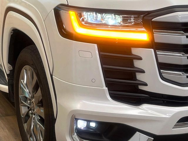 �y�O��LED�w�b�h���C�g�z�X�^�C���b�V���Ȍ����ڂ̎O��LED�w�b�h���C�g�𑕔���X�^�C�������łȂ��A��Ԃ̑��s�����E�ǍD�ň��S���Ă���肢�������܂��B