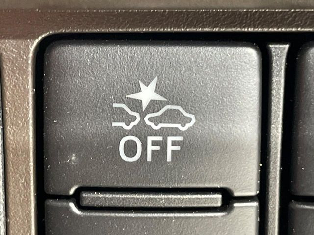 �y�X�}�[�g�A�V�X�g�z���s���ɑO���̎ԗ�����F�����A�Փ˂������Ȏ��͌x��ƃu���[�L�ŏՓˉ���Ɣ�Q�y�����A�V�X�g�B�����S�Ƀh���C�u�����y���݂��������܂��B