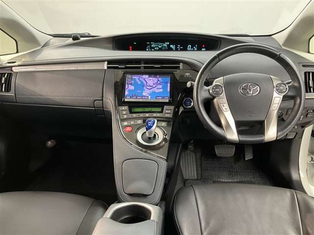 プリウスPHV1.8 G レザーパッケージ