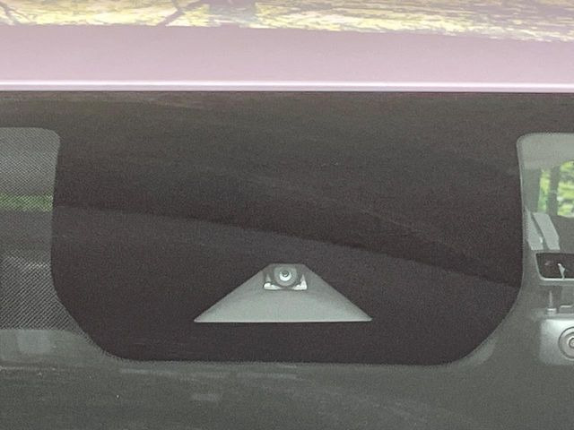 �y�C���e���W�F���g�G�}�[�W�F���V�[�u���[�L�z�t�����g�J�����őO���̎ԗ�����s�҂����m�B�Փ˂������Ȏ��͏Փ˔�Q�y���u���[�L���쓮�A�Փˉ�����T�|�[�g�B�����S�Ƀh���C�u�����y���݂��������܂��B