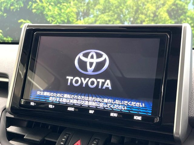 �y�����i�r�z�l�C�̏����i�r�𑕔����Ă���܂��B�i�r�̎g���₷���͂������A�I�[�f�B�I�@�\���[��!�L�����v�◷�s�͂������A�ʋ΂┃�����ȂǕ��i�̃h���C�u���y�����Ȃ�͂���