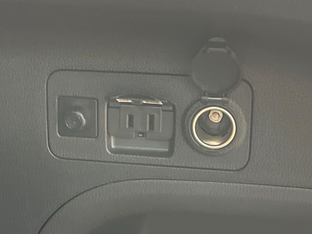 �y�A�N�Z�T���[�R���Z���g�z�L�����v��X�|�[�c�A�A�E�g�h�A�ł̃A�N�e�B�r�e�B�͂������A�ЊQ�E��d�̍ۂɏ����ɂ��Ȃ�AC100V�R���Z���g�𑕔���P�[�^�C��^�u���b�g�A�Q�[���@��̏[�d�ɂ���