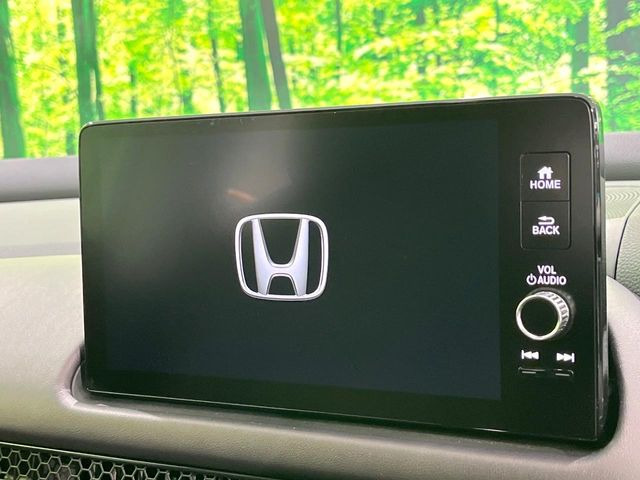 �y9�C���` �z���_�R�l�N�g�f�B�X�v���C�z���F���̍������ʃf�B�X�v���C�Ńi�r�̎g�p��A�������̃X�}�[�g�t�H���ƘA�g����bluetooth�ł̉��y�Đ����\�ł���