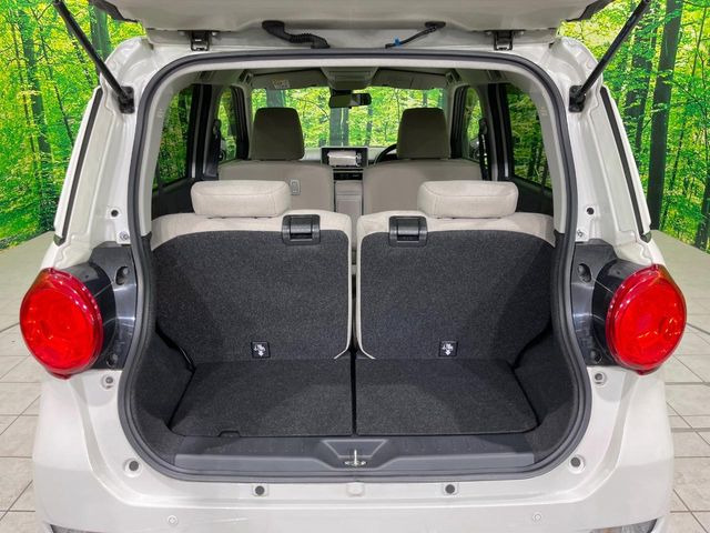 ���i�̂���������ʋ΁A���}���ɏ\���ȉ׎��X�y�[�X���m�ۂ��Ă���܂��B�Z�J���h�V�[�g��|���ƁA�傫�ȉו��̐ύڂ��\�ł���