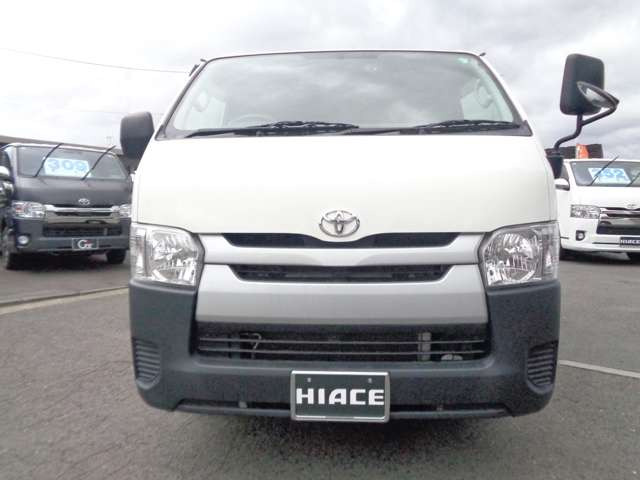 ハイエースバン2.8 DX ロング ディーゼル 4WD