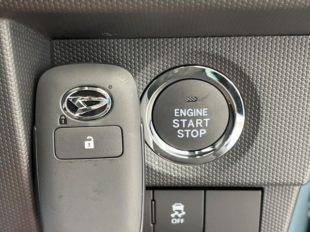 �y�L�[�t���[�V�X�e���z�J�o����|�P�b�g�ɓ��ꂽ�܂܂ł��h�A�̎{���E�������\�ȃX�}�[�g�L�[�𑕔��B�G���W���̃I���E�I�t�����J�M�����o���K�v����������Ƃ��Ă��֗��ł���