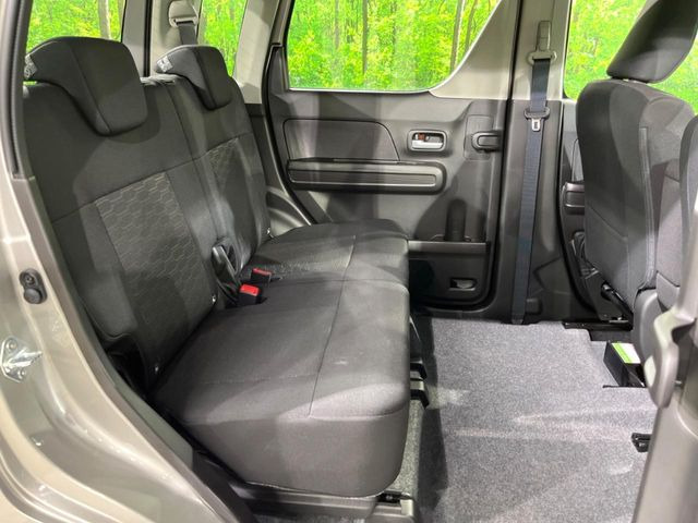 ���i���ȃI���W�i���t���A�}�b�g���I�v�V�����ɂĂ��p�ӂ��Ă���܂��B���D���ȃf�U�C����J���[�����Ԃɍ��킹�đI��ł����������Ƃ��ł��܂���