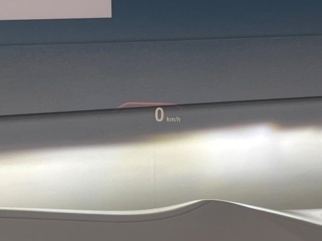 ���w�b�h�A�b�v�f�B�X�v���C:���݂̑��x�⑖�s�����f�W�^���\���ŉ^�]�ȑO���̃K���X�ɓ��e!�^�]���A���������炳���K�v�ȏ����m�F�ł���̂łƂ��Ă��֗��ň��S!