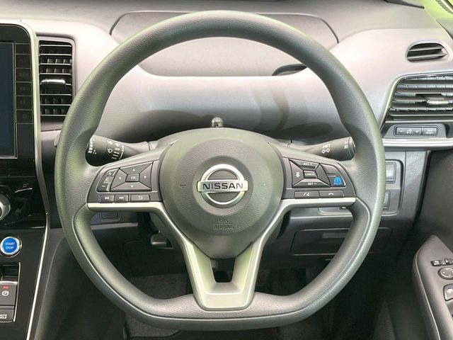 �y�X�e�A�����O�X�C�b�`�z�^�]���A�O������ڐ������炷���ƂȂ��A�I�[�f�B�I���̑��삪�\�ȕ֗��@�\!���S&���K�ȃh���C�u�����o���Ă���܂���