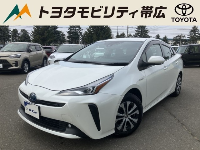 プリウス1.8 A E-Four 4WD