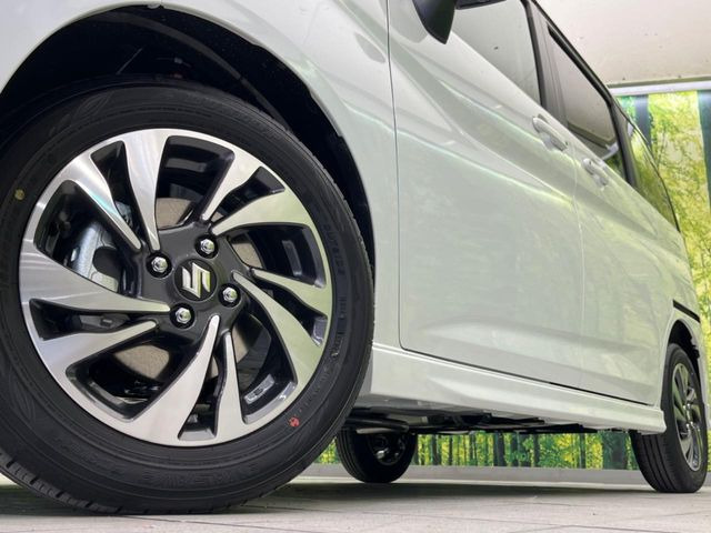 �y����15�C���`�A���~�z�C�[���z�O�ςɃ}�b�`���������A���~�z�C�[���𑕒����Ă���܂��B�e��ЊO�A���~�z�C�[����A�X�^�b�h���X�^�C�����戵�����Ă���܂��B���񂲑��k����������