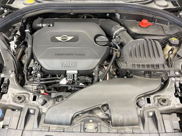 �����X�ł́A�e���[�J�[�̐�p�f�f�e�X�^�[�𓱓��B���Ǝ��i�����e�N�j�J���X�^�b�t���풓���Ă���܂��̂ŁA������̍ۂɂ����S���Ă����p���������܂��B