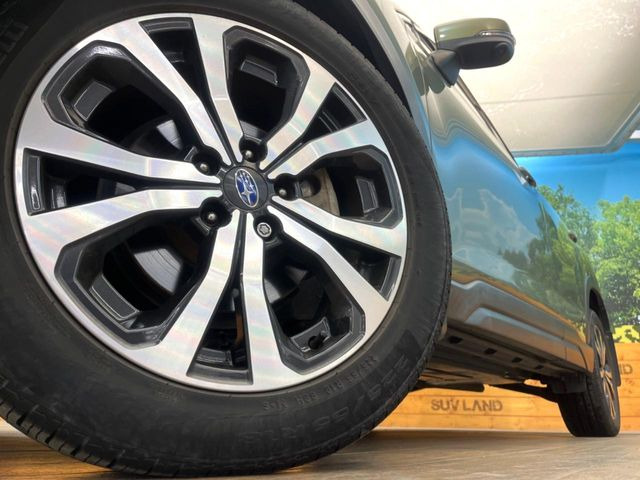 �y����18�C���`�A���~�z�C�[���z�O�ςɃ}�b�`���������A���~�z�C�[���𑕒����Ă���܂��B�e��ЊO�A���~�z�C�[����A�X�^�b�h���X�^�C�����戵�����Ă���܂��B���񂲑��k����������