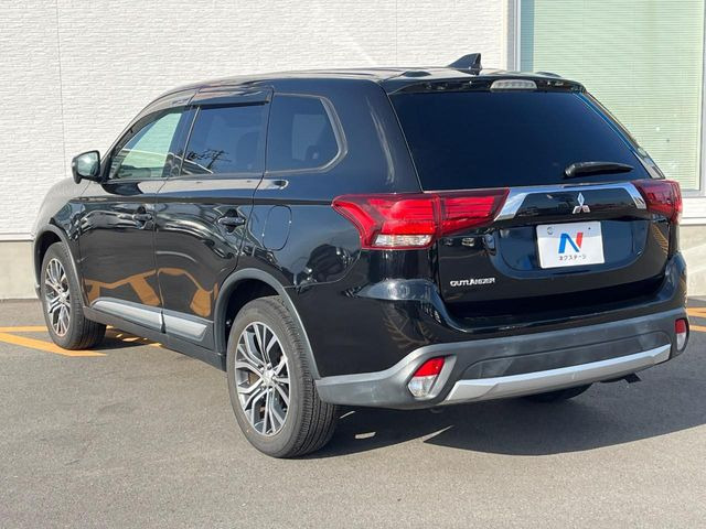 ☆全国のネクステージからお取り寄せが可能※!遠方の店舗に展示してあるクルマが気になる場合も、最寄りの店舗でご覧いただくことが可能です!是非私たちに要望をお聞かせください!※別途費用