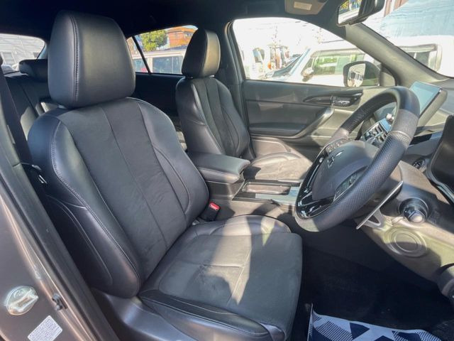 �y�n�[�t���U�[�V�[�g�z�������ƍ���S�n�𗼗������l�C�̃V�[�g���w�ʁE���ʂ̃t�@�u���b�N�f�ނ́A�ʋC���̗ǂ��⊊��ɂ����ɗD��Ă��܂��B�C���╞���ɍ��E���ꂸ���K�ɂ���肢�������܂��B