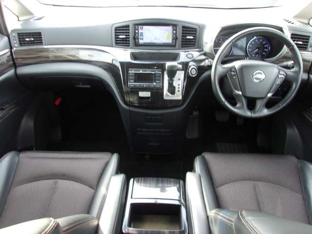 エルグランド2.5 250ハイウェイスターS 4WD