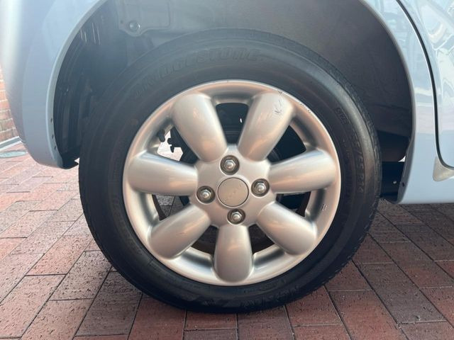 �y����14�C���`�A���~�z�C�[���z�O�ςɃ}�b�`���������A���~�z�C�[���𑕒����Ă���܂��B�e��ЊO�A���~�z�C�[����A�X�^�b�h���X�^�C�����戵�����Ă���܂��B���񂲑��k����������