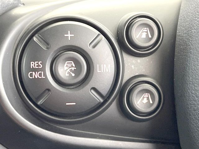 ���A�N�e�B�u�N���[�Y�R���g���[��:�O�̎ԂƂ̎Ԋԋ��������ɂƂ�A��葬�x�Ŏ������s���Ă���鎟����̃N���[�Y�R���g���[��!��ɍ������H�⎩���Ԑ�p���H�Ŏg�p����֗��ȋ@�\�ł�!