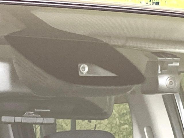 �y�G�}�[�W�F���V�[�u���[�L�z���s���ɑO���̎ԗ�����F�����A�Փ˂������Ȏ��͌x��ƃu���[�L�ŏՓˉ���Ɣ�Q�y�����A�V�X�g�B�����S�Ƀh���C�u�����y���݂��������܂��B