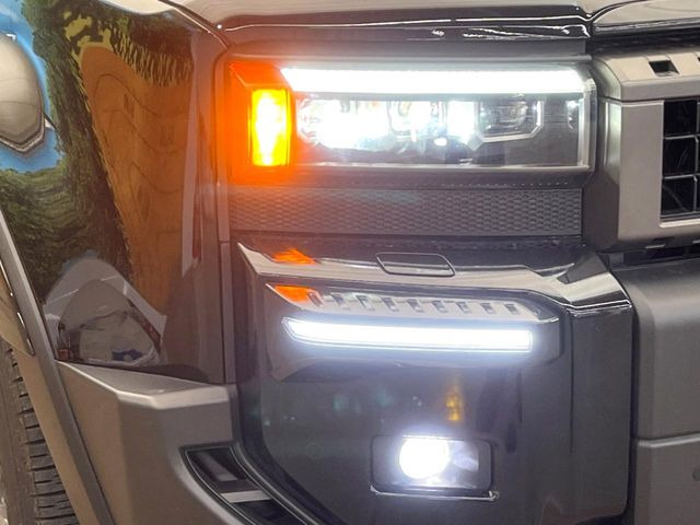 �yLED�w�b�h���C�g�z���V����ԑ��s�����ǍD�Ȏ��E���m�ۂ����S���ĉ^�]�ł��鍂�P�xLED�w�b�h���C�g�𑕔�!�_�����x�������A����d�͂��}�����Ă��܂��B