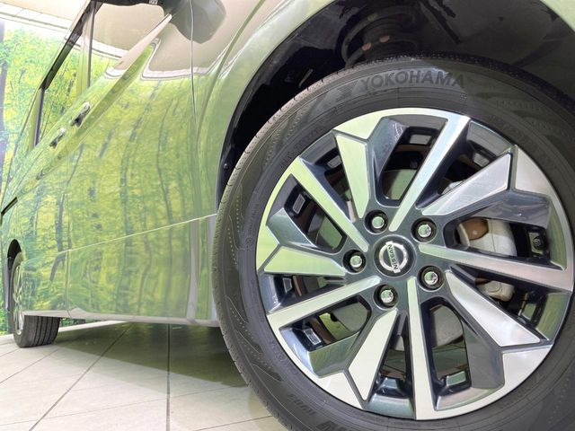 �y����16�C���`�A���~�z�C�[���z�O�ςɃ}�b�`���������A���~�z�C�[���𑕒����Ă���܂��B�e��ЊO�A���~�z�C�[����A�X�^�b�h���X�^�C�����戵�����Ă���܂��B���񂲑��k����������