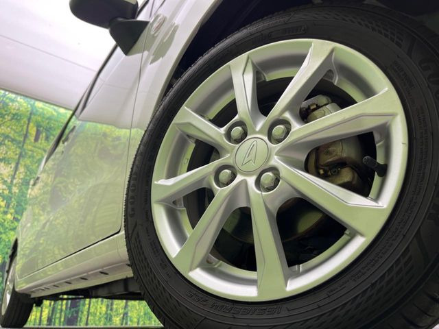 �y����14�C���`�A���~�z�C�[���z�O�ςɃ}�b�`���������A���~�z�C�[���𑕒����Ă���܂��B�e��ЊO�A���~�z�C�[����A�X�^�b�h���X�^�C�����戵�����Ă���܂��B���񂲑��k����������