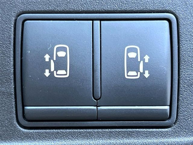 �y�����p���[�X���C�h�h�A�z�X�}�[�g�L�[��^�]�Ȃ̃X�C�b�`�Ō�ȗ����X���C�h�h�A�̊J���\���d��������͂����ăh�A���J����K�v�������A�����Ȃ��q�l�ł��ȒP�ɊJ���߂ł����K�ł���