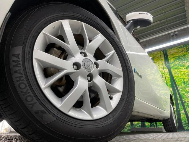 �y����15�C���`�A���~�z�C�[���z�O�ςɃ}�b�`���������A���~�z�C�[���𑕒����Ă���܂��B�e��ЊO�A���~�z�C�[����A�X�^�b�h���X�^�C�����戵�����Ă���܂��B���񂲑��k����������