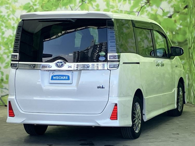 ヴォクシー1.8 ハイブリッド ZS 煌