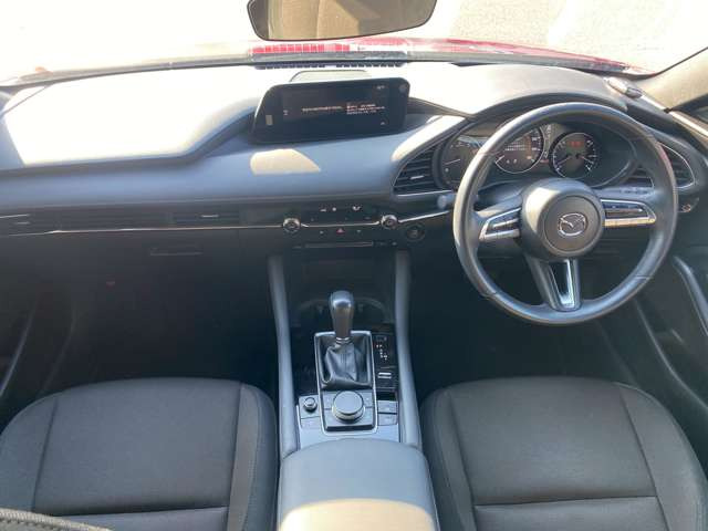 �݌Ɏԗ��Ɋւ��Ă͂��q�l�ɂ��ǂ����̂����񋟂���ׂɕi���ɍS���Ďd������s���Ă���܂��B�e���Ԃ̏�Ԃ͂��ꂼ��ł��̂ł����k���ɓ��X�X�^�b�t�������������Ē����܂��̂ł����S���������܂��B