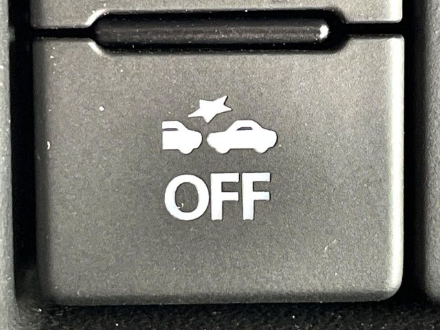 �y�X�Y�L �Z�[�t�e�B�T�|�[�g�z���s���ɑO���̎ԗ�����F�����A�Փ˂������Ȏ��͌x��ƃu���[�L�ŏՓˉ���Ɣ�Q�y�����A�V�X�g�B�����S�Ƀh���C�u�����y���݂��������܂��B