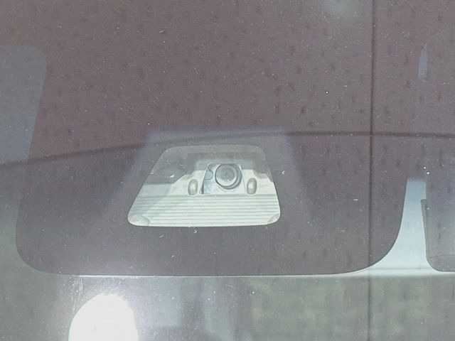 �y�X�}�[�g�A�V�X�g�z���s���ɑO���̎ԗ�����F�����A�Փ˂������Ȏ��͌x��ƃu���[�L�ŏՓˉ���Ɣ�Q�y�����A�V�X�g�B�����S�Ƀh���C�u�����y���݂��������܂��B