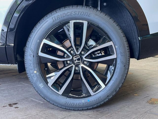 �y�O���[�h��p����18�C���`�A���~�z�C�[���z�f�U�C�����̍��������A���~�z�C�[���𑕒����Ă���܂��B�e��ЊO�A���~�z�C�[����A�X�^�b�h���X�^�C�����戵�����Ă���܂��B���񂲑��k����������