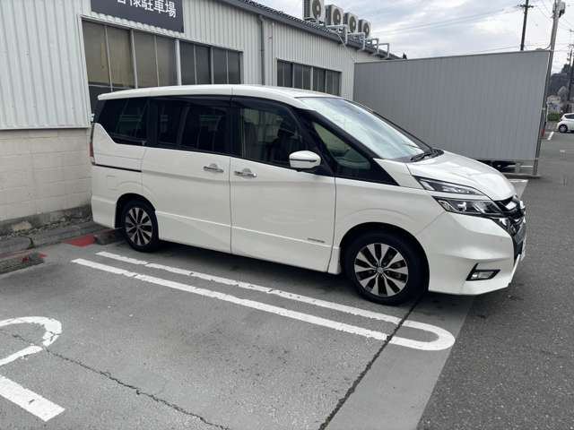 セレナ2.0 ハイウェイスター VセレクションII