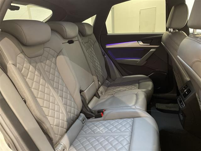 Q5スポーツバックハイ スタイル ディーゼル 4WD