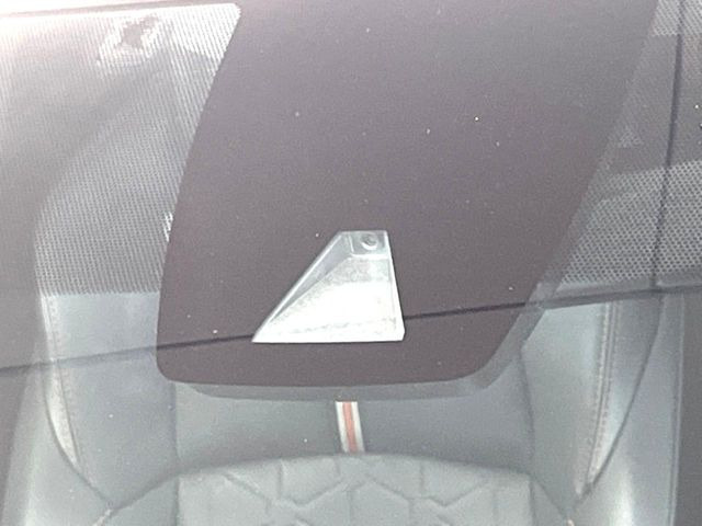 �y�g���^�Z�[�t�e�B�Z���X�z���s���ɑO���̎ԗ�����F�����A�Փ˂������Ȏ��͌x��ƃu���[�L�ŏՓˉ���Ɣ�Q�y�����A�V�X�g�B�����S�Ƀh���C�u�����y���݂��������܂��B