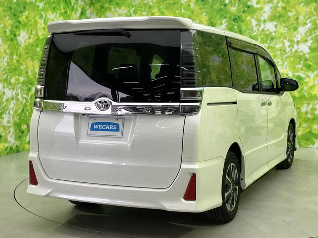 ヴォクシー2.0 ZS 煌III