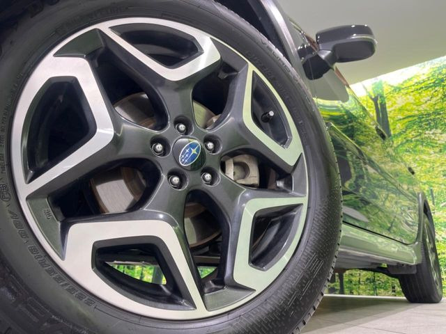 �y����18�C���`�A���~�z�C�[���z�O�ςɃ}�b�`���������A���~�z�C�[���𑕒����Ă���܂��B�e��ЊO�A���~�z�C�[����A�X�^�b�h���X�^�C�����戵�����Ă���܂��B���񂲑��k����������