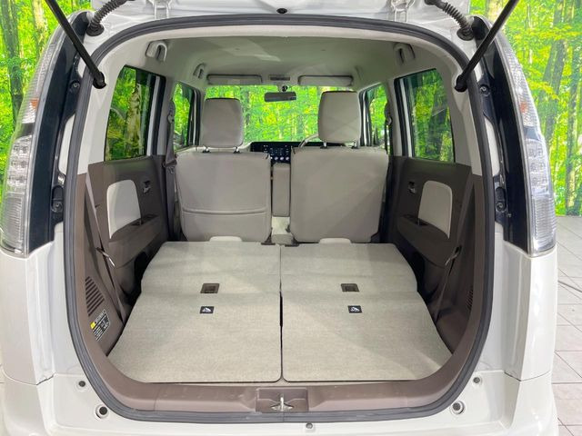 ���i�̂���������ʋ΁A���}���ɏ\���ȉ׎��X�y�[�X���m�ۂ��Ă���܂��B�Z�J���h�V�[�g��|���ƁA�傫�ȉו��̐ύڂ��\�ł���