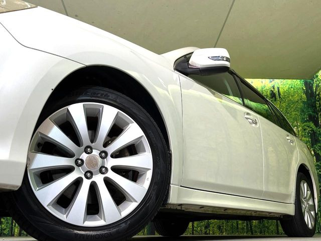 �y17�C���`�A���~�z�C�[���z�O�ςɃ}�b�`�����A���~�z�C�[���𑕒����Ă���܂��B�e��A���~�z�C�[����A�X�^�b�h���X�^�C�����戵�����Ă���܂��B���񂲑��k����������