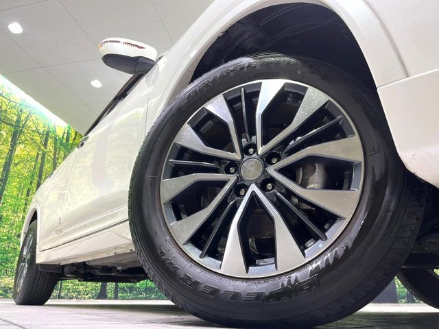 �y����18�C���`�A���~�z�C�[���z�O�ςɃ}�b�`���������A���~�z�C�[���𑕒����Ă���܂��B�e��ЊO�A���~�z�C�[����A�X�^�b�h���X�^�C�����戵�����Ă���܂��B���񂲑��k����������