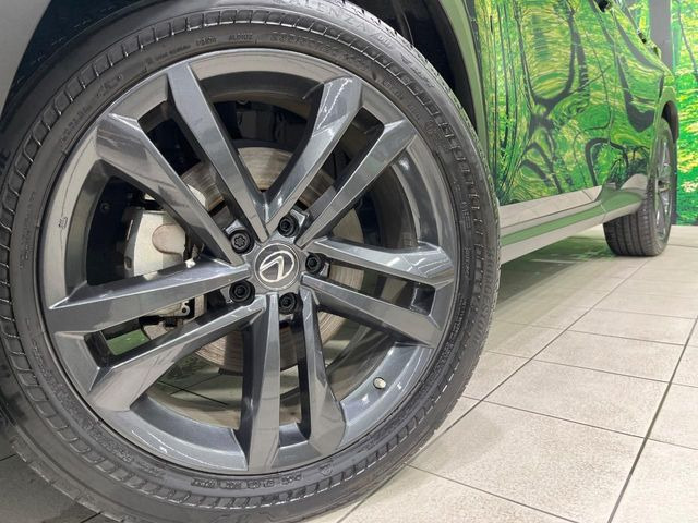 �y����20�C���`�A���~�z�C�[���z�O�ςɃ}�b�`���������A���~�z�C�[���𑕒����Ă���܂��B�e��ЊO�A���~�z�C�[����A�X�^�b�h���X�^�C�����戵�����Ă���܂��B���񂲑��k����������